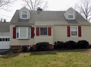 39 Lyons Pl, Springfield, NJ 07081