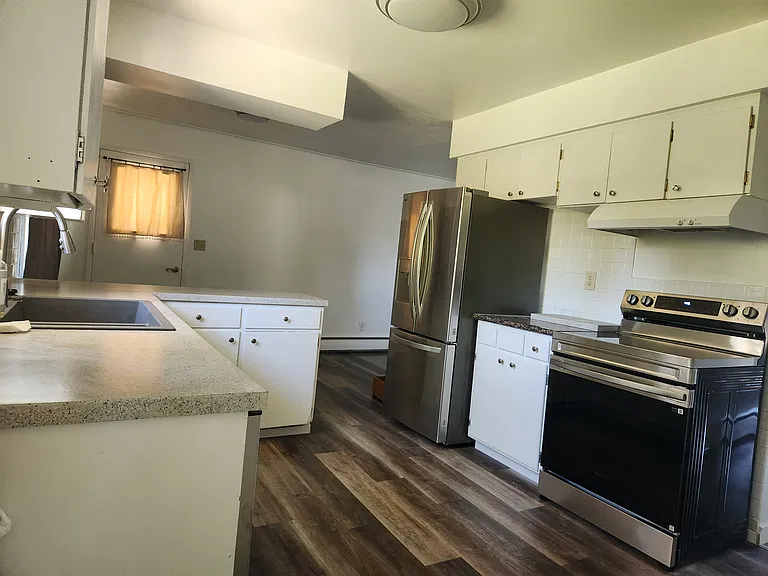 8016 N Hughes Dr — Photo 3