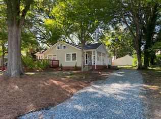 1221 Franklin St #1221, Burlington, NC 27215
