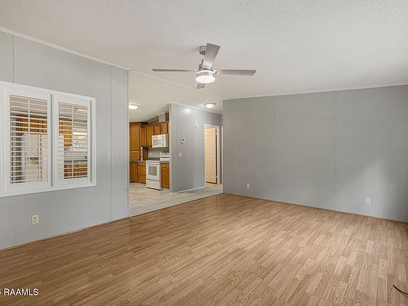 3rd image of 113 Simon Latour Rd