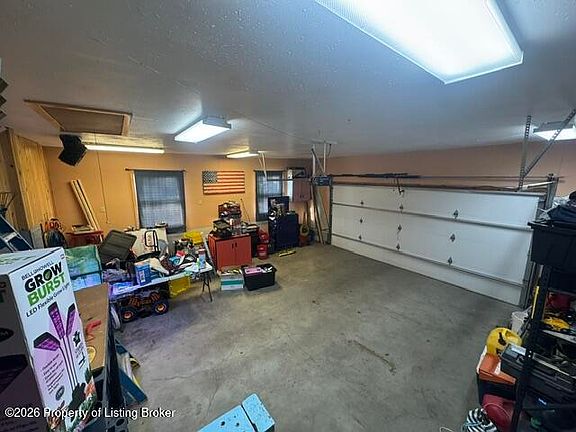 4th image of 315 Spruce St