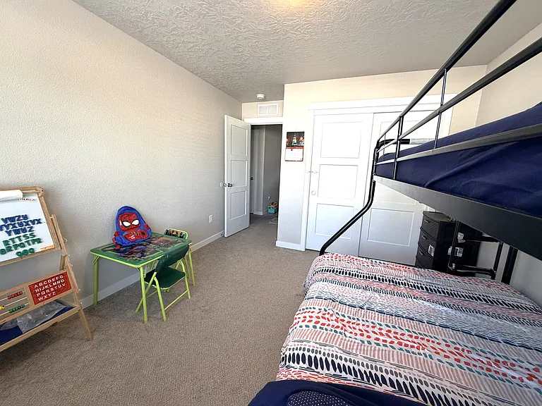 503 N Tessa Ln — Photo 16