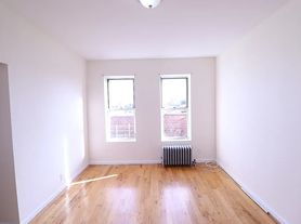 10905 120th St