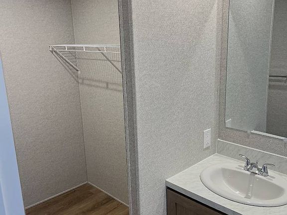 5th image of 200 E Zora St #6