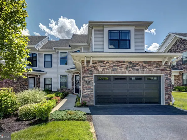 28 Birdie Way, Lawrence Township, NJ 08648