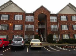 5238 Hilltop Rd, Greensboro, NC 27282