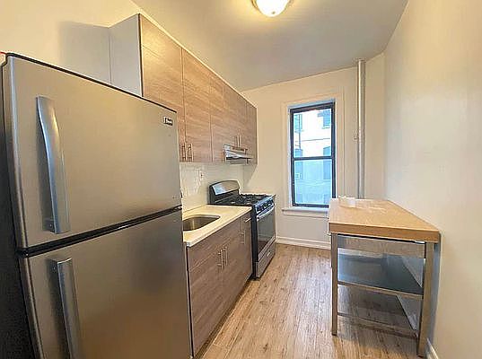 1st image of 250 Hawthorne St #1D