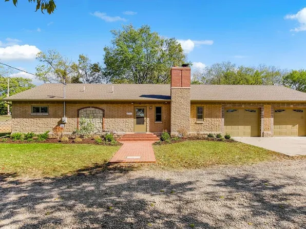 6753 Berry Rd, Kansas City, KS 66106