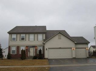 220 W Olmsted Ln, Round Lake, IL 60073