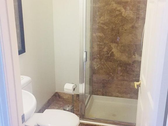 4th image of 13030 Moorpark St APT 11