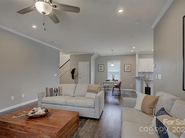 7134 Thornrose Dr — Photo 9