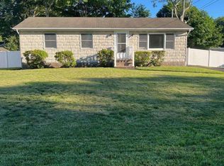 32 Musket Dr, Shirley, NY 11967