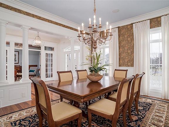 4th image of 16 Rockdove Ln