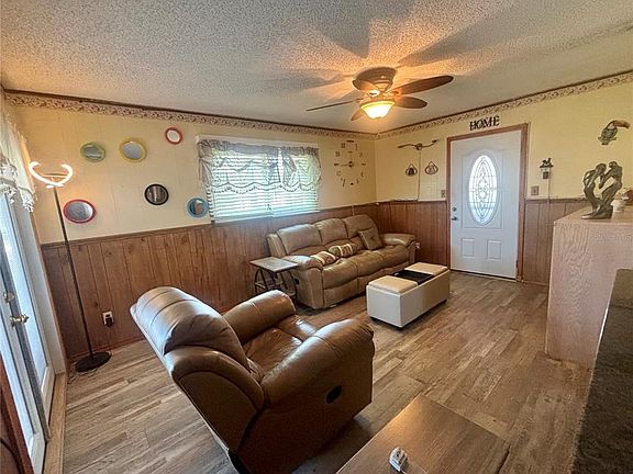 3rd image of 2302 Martha Dr
