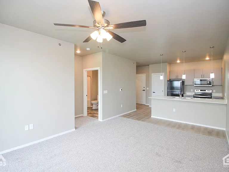 University Hills Village — Photo 181