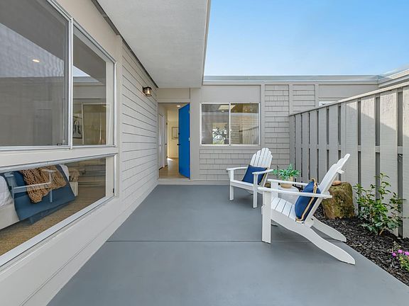 4th image of 94 Biscayne Drive