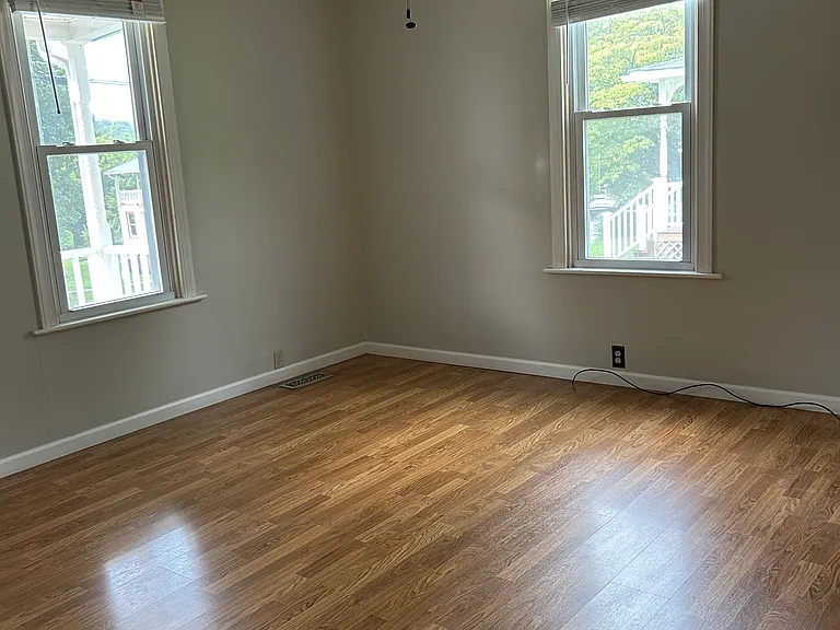 1607 Main St #A — Photo 5