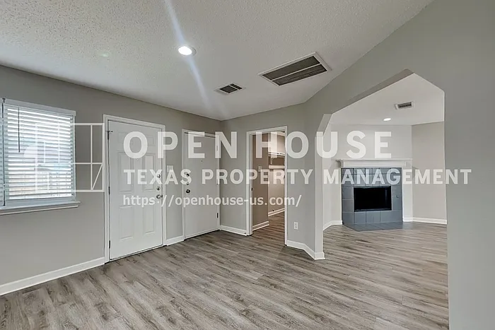 1812 Solitude Ct — Photo 8