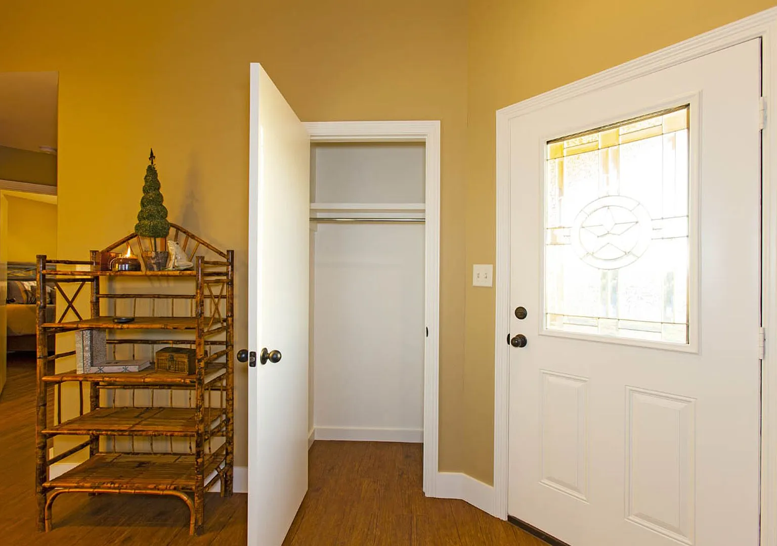 Coming Soon! Stunning 3 bed, 2 bath, 1 car garage located in West Tyler!! — Photo 4