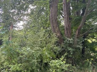 Waterford Hill Ter, Clarkston, MI 48346