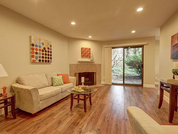 3rd image of 14020 Juanita Dr NE APT A4