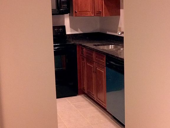 3rd image of 3855 N Parkway Dr APT 1E