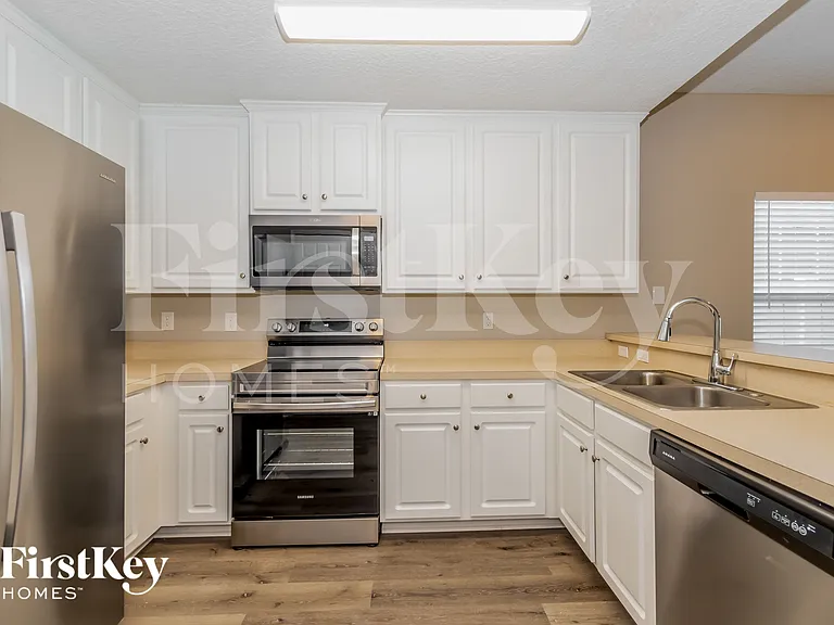 3875 Pebble Brooke Cir — Photo 6