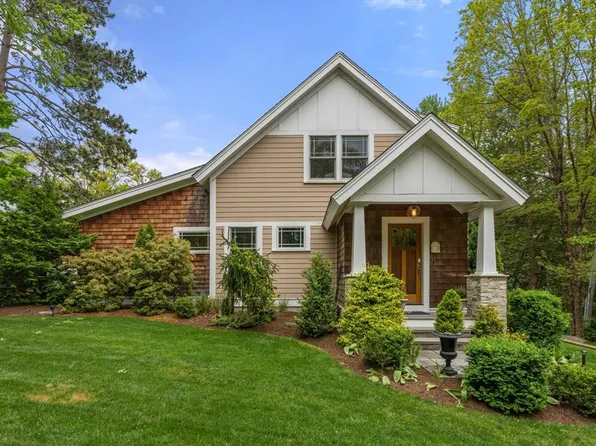180 South St, Medfield, MA 02052