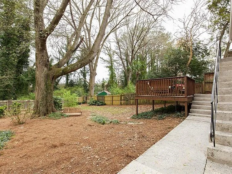 2726 Harrington Dr — Photo 10