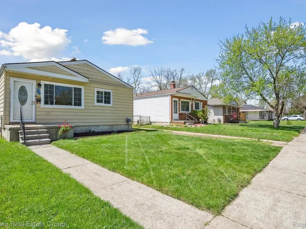 19329 Antago St, Livonia, MI 48152