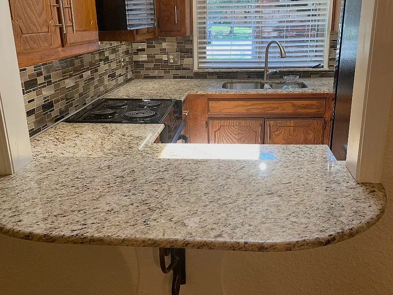 4764 Hemlock Cir — Photo 3
