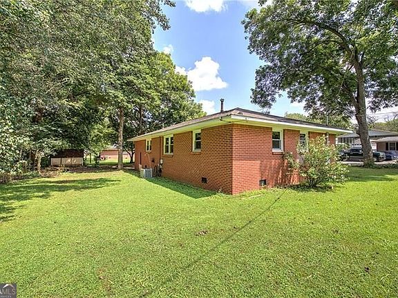 4th image of 7 West Dr