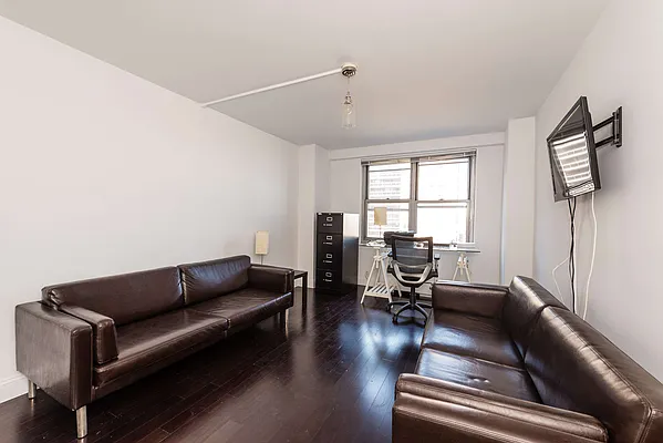 Sold by SBNY RE | media 34