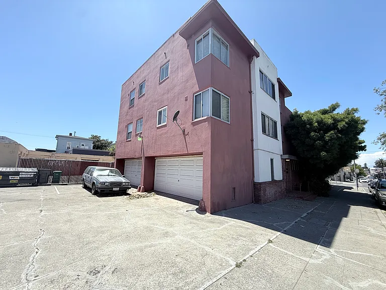 615 18th St #1 — Photo 2