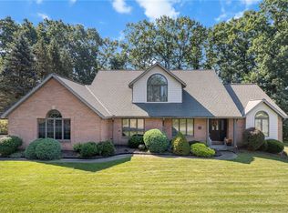 219 Stirling Dr, Butler, PA 16001