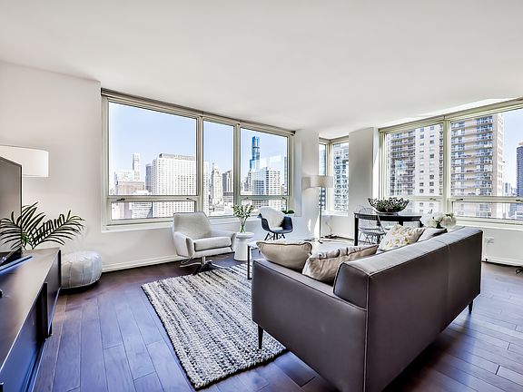 3rd image of 33 W Ontario St APT 32B