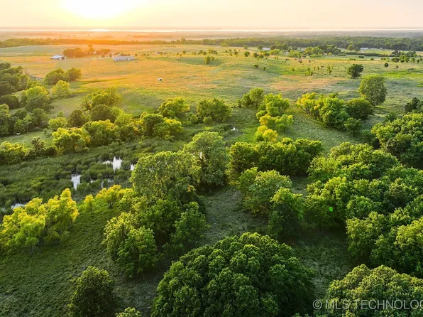 4100 S 4220th Rd, Chelsea, OK 74016