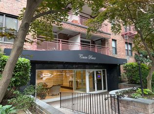 4325 Douglaston Pkwy APT 2B, Flushing, NY 11363