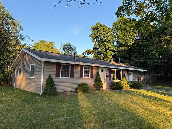 4th image of 87 Howland St