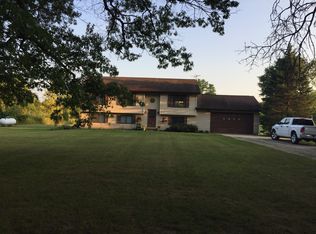 8890 Dwyer Rd, Howell, MI 48855