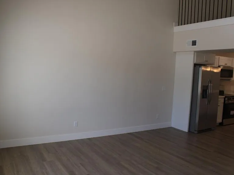 1103 Emerald Cv — Photo 4