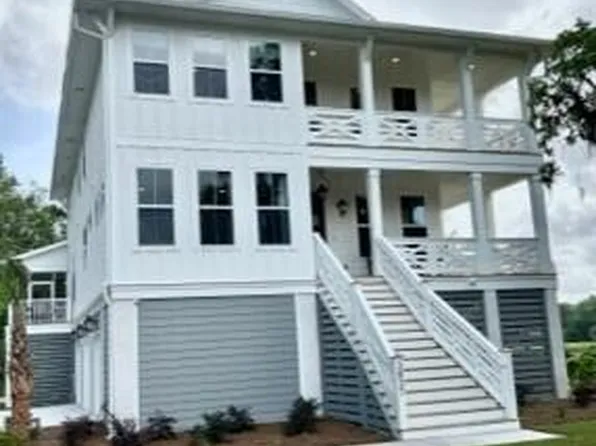 1048 Capersview Ct, Mt Pleasant, SC 29429