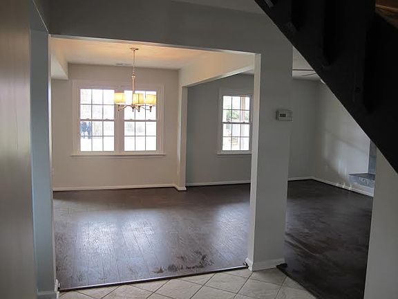 2nd image of 917 Creston Ct
