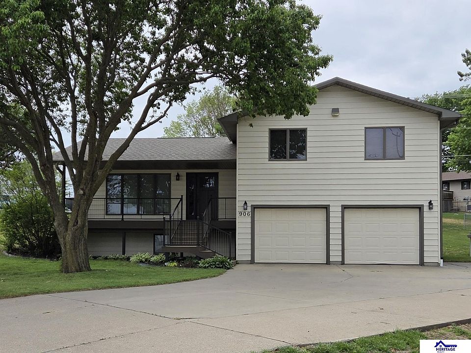 1st image of 906 S Kingsley Ave