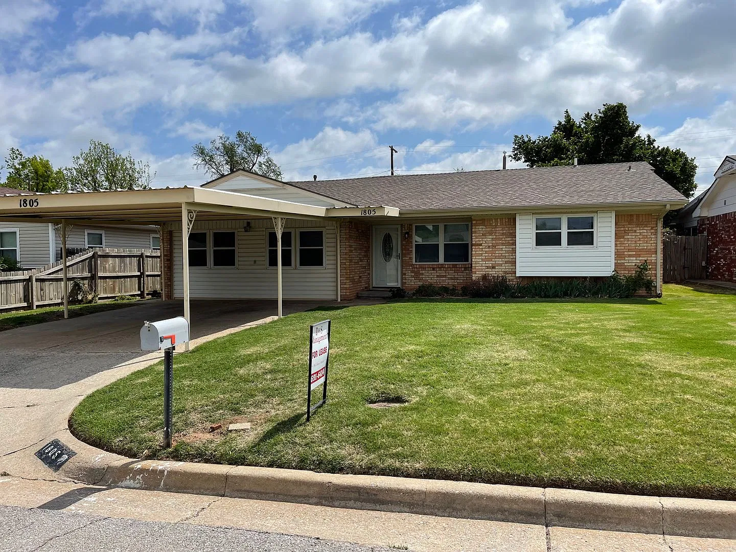 3 bedroom PLUS floor plan! Newly Remodeled and updated, complete with backyard storm shelter , ca... — Photo 2