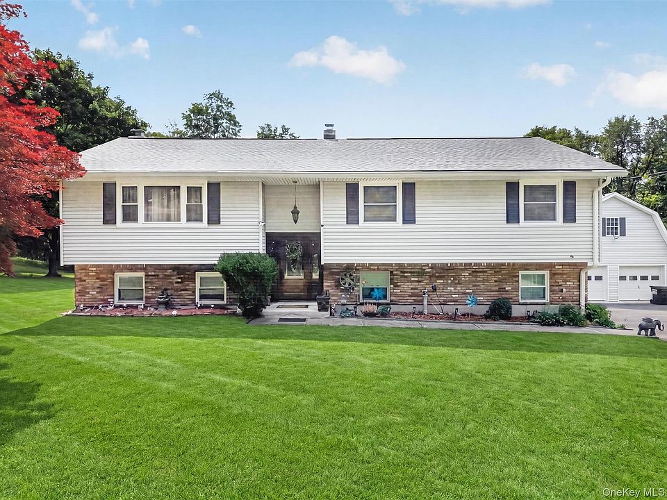 18 Helms Hill Road, Washingtonville, NY 10992 | Zillow