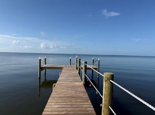 9 Hammock Cove Rd, Eastpoint, FL 32328