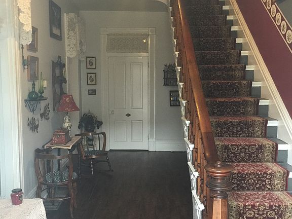 4th image of 605 E 2nd St