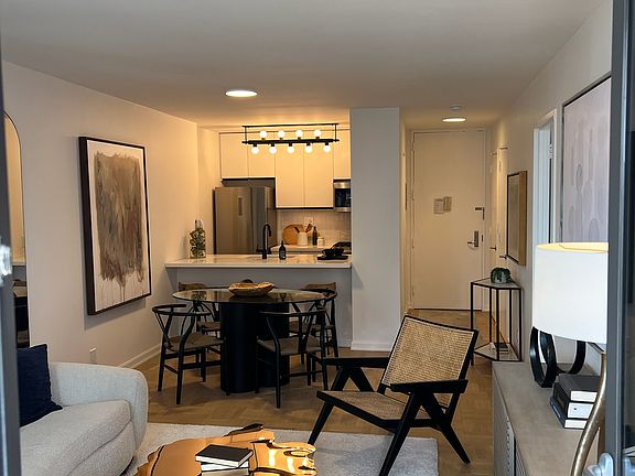 5th image of 235 W 56th St APT 14H