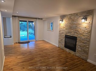 20 Lippincott Ct, Richmond Hill, ON L4C 7M4
